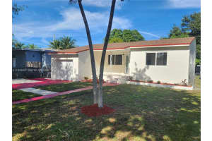 815 Ne 134th St, North Miami