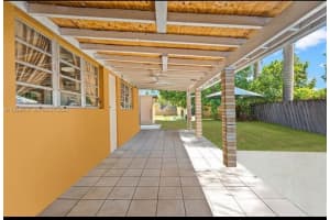 1400 Sw 29th Ave Miami, FL 33145 - MLS#A11929519