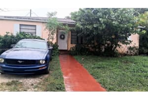 750 Ne 171st St, North Miami Beach