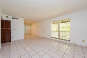 10784 N Kendall Dr APT D2, Miami, FL 33176, - MLS#A11929577