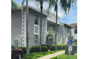 466 Ne 210th Cir Ter 201-10 Miami, FL 33179 - MLS#A11929601