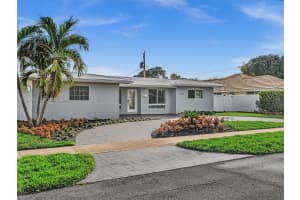 2144 Ne 64th St Fort Lauderdale, FL 33308 - MLS#A11929603