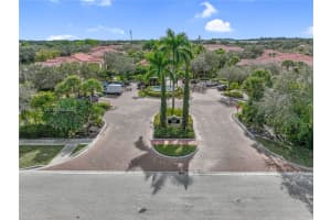 10288 Fox Trail Rd S 302 Royal Palm Beach, FL 33411 - MLS#A11929649
