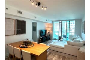 951 Brickell Ave 801, Miami