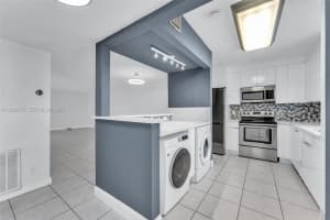 2945 NW 68th St, Fort Lauderdale, FL 33309, - MLS#A11929727