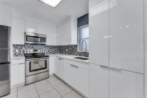 2945 NW 68th St, Fort Lauderdale, FL 33309, - MLS#A11929727