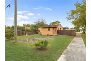 389 Lafayette Dr Miami Springs, FL 33166 - MLS#A11929745
