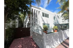 220 Collins Ave 8a Miami Beach, FL 33139 - MLS#A11929815