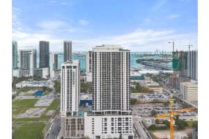 1600 Ne 1st Ave 3202, Miami