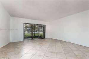 325 Lakeview Dr APT 102, Weston, FL 33326, - MLS#A11929836