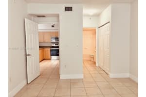 8000 N Nob Hill Rd 204 Tamarac, FL 33321 - MLS#A11929867