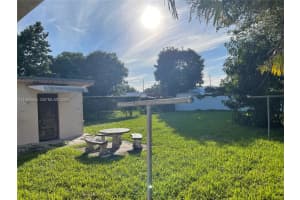 1040 Nw 28th Ave Miami, FL 33125 - MLS#A11929883