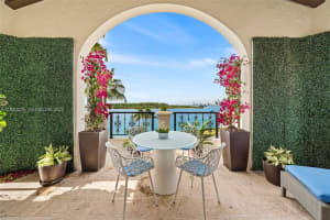 2245 Fisher Island Dr 3405 Miami Beach, FL 33109 - MLS#A11930035