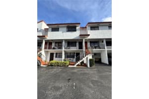 421 Swallow Dr APT 10, Miami Springs, FL 33166, - MLS#A11930072