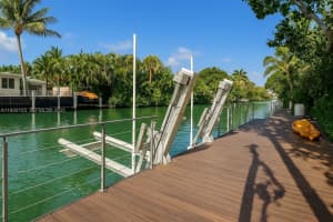 1490 Cleveland Rd Miami Beach, FL 33141 - MLS#A11930103