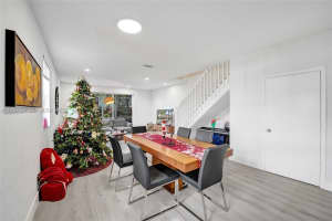 3643 San Simeon Cir, Weston