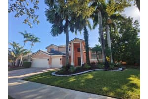 1035 Waterside Cir, Weston