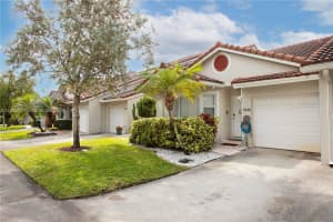 7440 Pinewalk Dr S Margate, FL 33063 - MLS#A11930181