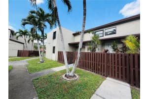 10296 NW 9th St Cir APT 203, Miami, FL 33172, - MLS#A11930251