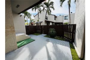 10296 NW 9th St Cir APT 203, Miami, FL 33172, - MLS#A11930251