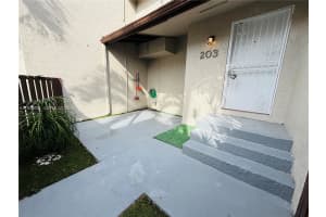 10296 NW 9th St Cir APT 203, Miami, FL 33172, - MLS#A11930251