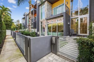 606 Ne 8th Ave Fort Lauderdale, FL 33304 - MLS#A11930298