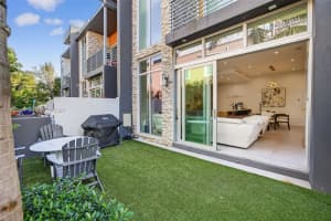 606 Ne 8th Ave Fort Lauderdale, FL 33304 - MLS#A11930298