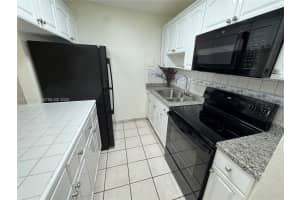 677 SW 9th Ave APT 212, Miami, FL 33130, - MLS#A11930328