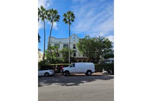 934 Michigan Ave 302, Miami Beach