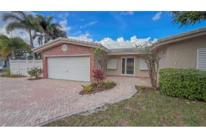 2101 Ne 54th Ct Fort Lauderdale, FL 33308 - MLS#A11930414