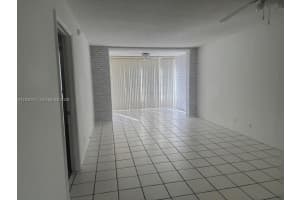 9330 Lagoon Pl APT 302, Davie, FL 33324, - MLS#A11930511