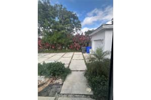 429 S 26th Ave Hollywood, FL 33020 - MLS#A11930520