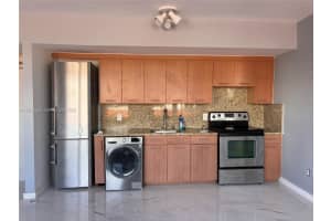 1027 Pennsylvania Ave 302, Miami Beach