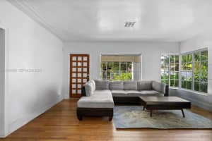 555 NE 73rd St, Miami, FL 33138, - MLS#A11930589