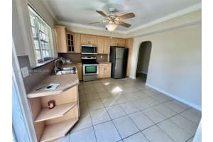 724 Moffett St F Hallandale Beach, FL 33009 - MLS#A11930595