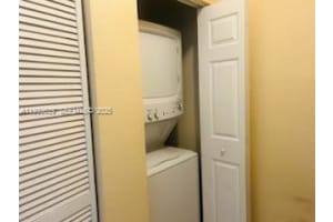 9572 Sw 169th Pl 1, Miami