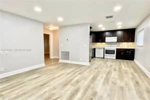 6120 Sw 38th St Davie, FL 33314 - MLS#A11930662