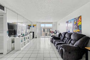 4675 W 18th Ct APT 701, Hialeah, FL 33012, - MLS#A11930677