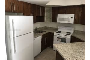 8255 Lake Dr 206 Doral, FL 33166 - MLS#A11930688