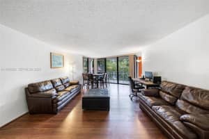 2000 Towerside Terrace APT 412, Miami, FL 33138, - MLS#A11930692