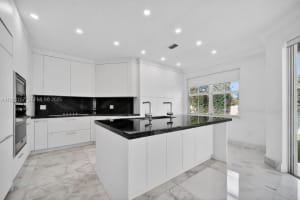 11321 Nw 79th Ln Doral, FL 33178 - MLS#A11930707