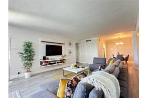 1200 West Ave 329 Miami Beach, FL 33139 - MLS#A11930720