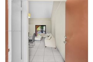 10241 NW 9th St Cir Apt 204-5, Miami, FL 33172, - MLS#A11930798