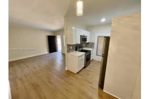 218 Santillane Ave 7 Coral Gables, FL 33134 - MLS#A11930831