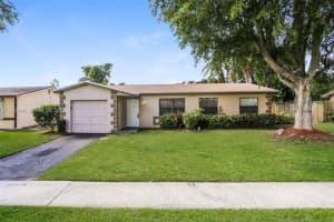 707 Sw 74th Ave North Lauderdale, FL 33068 - MLS#A11930844