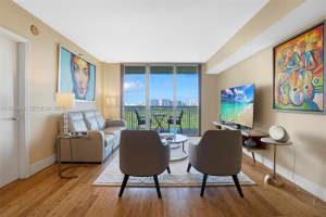 19501 W Country Club Dr 1202 Aventura, FL 33180 - MLS#A11930889