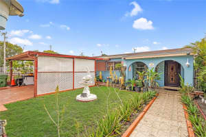 618 W 32nd St Hialeah, FL 33012 - MLS#A11930892