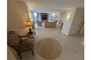 300 Three Islands Blvd 204 Hallandale Beach, FL 33009 - MLS#A11930903