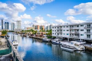 3716 Ne 168th St 304 North Miami Beach, FL 33160 - MLS#A11930926