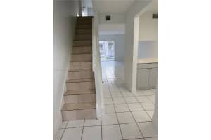 2760 W 76th St 203, Hialeah